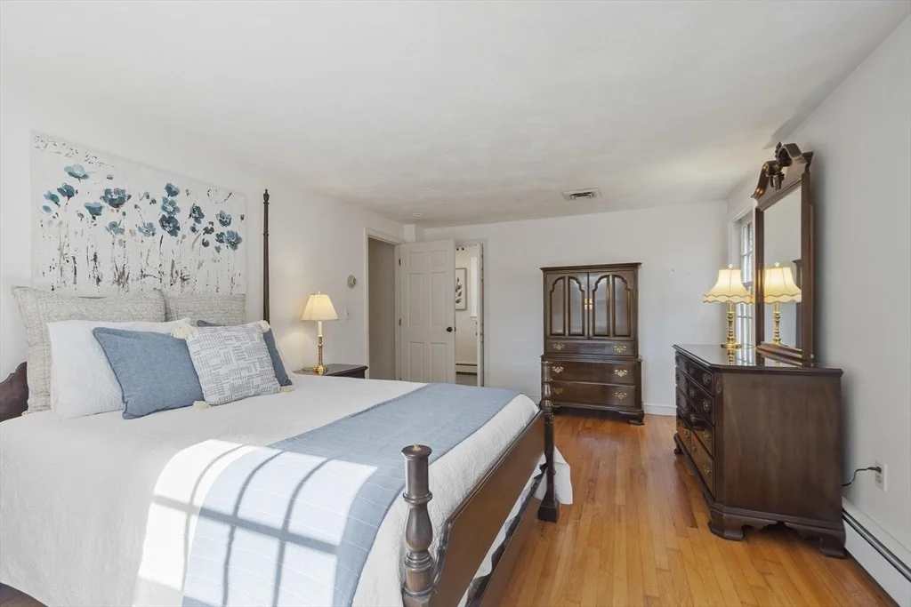 Photo of 1 Carlton Dr