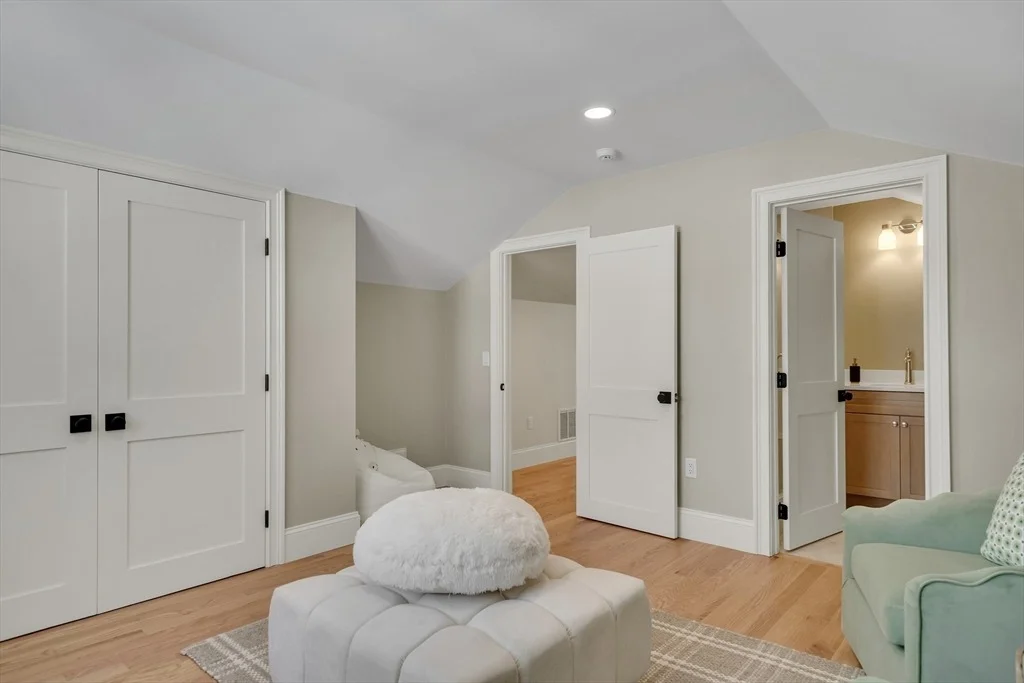 Photo of 1 Cushing Street