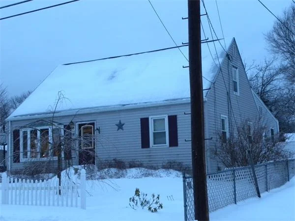 Photo of 39 Redfern Dr.