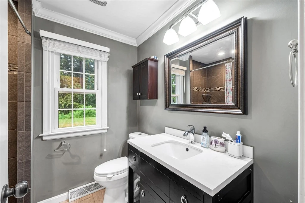 Photo of 18 Blokland Dr