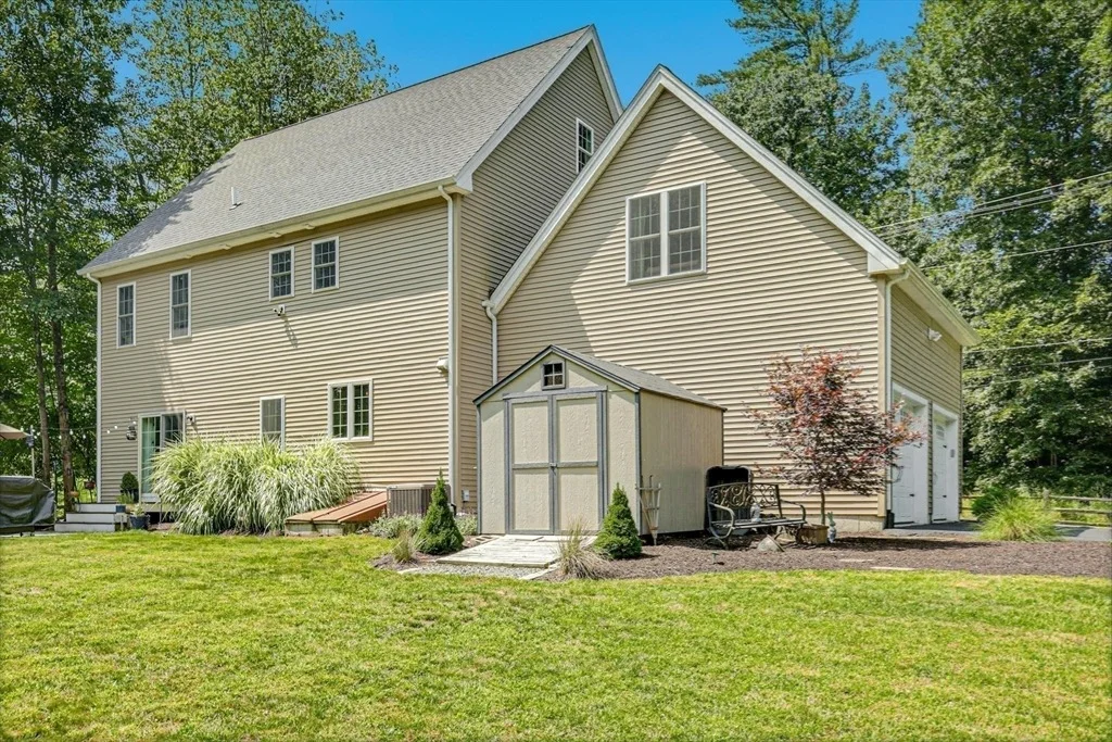Photo of 424 Langen Rd
