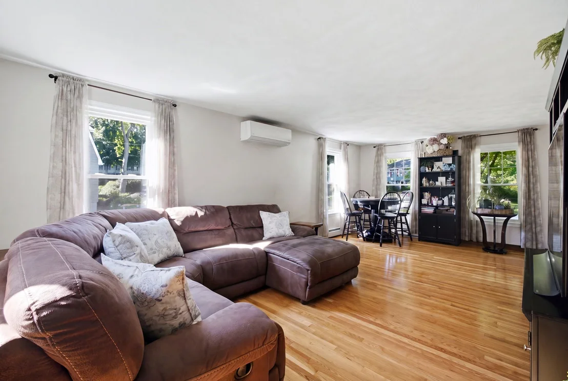 Photo of 4 Portmore Ln