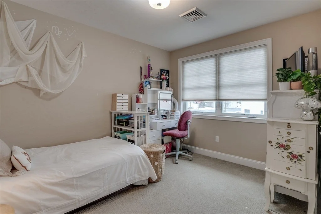 Photo of Unit B812 at 12 Eagle Nest