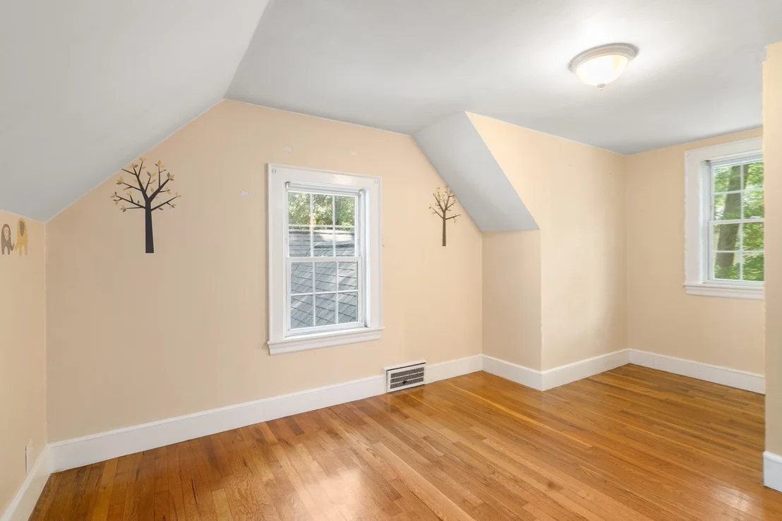Photo of 197 Speen Street