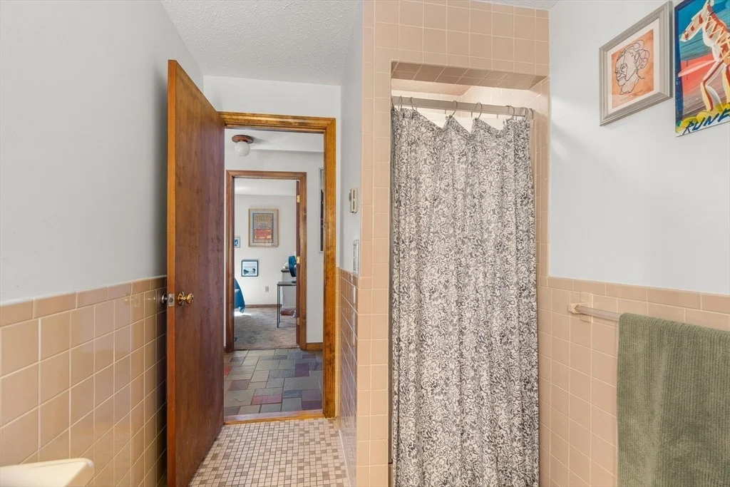 Photo of 679 Poponessett Road