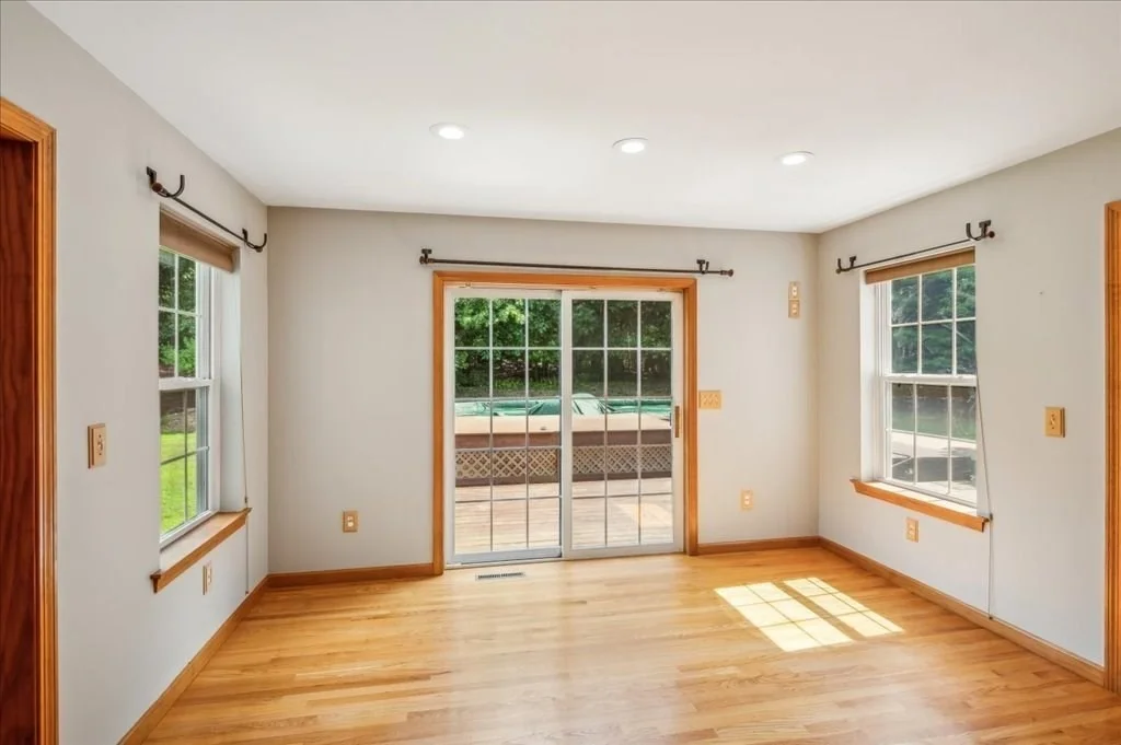 Photo of 77 Cheryl Cir