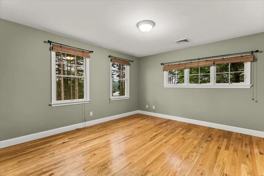 Photo of 22 Red Pine Ln