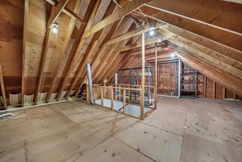 Photo of 4 Meadow Dr