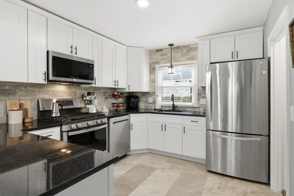 Photo of 620 Roosevelt Ave