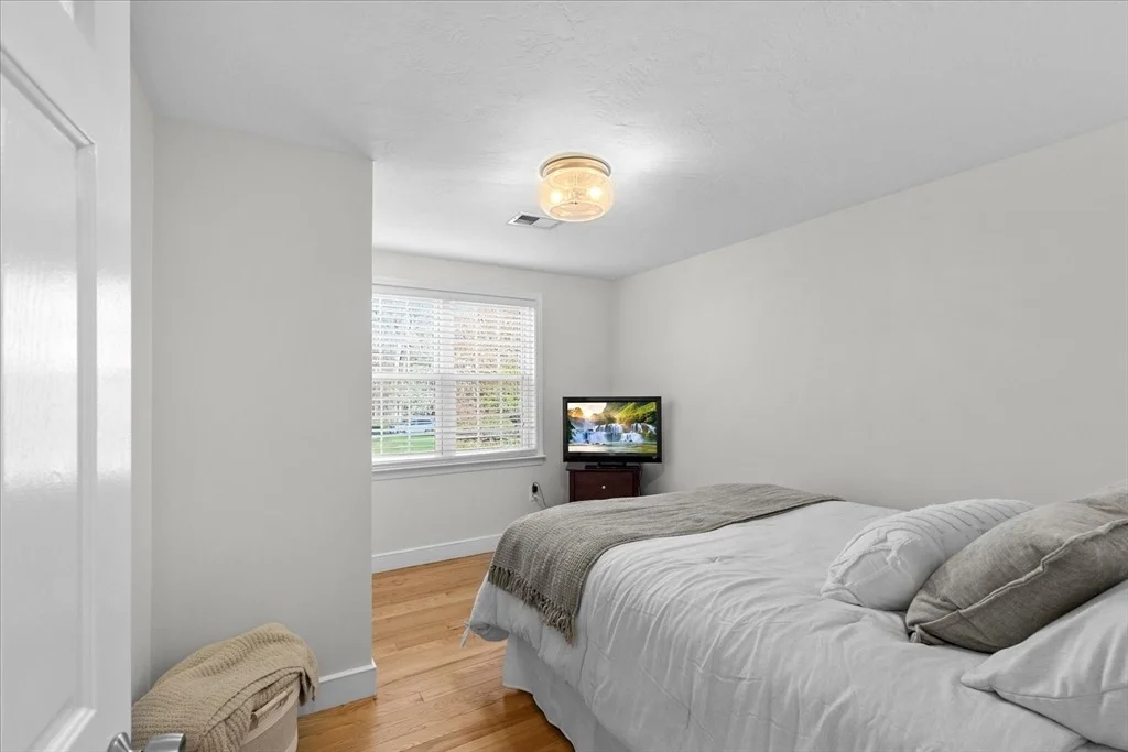 Photo of 21 Cooper Dr