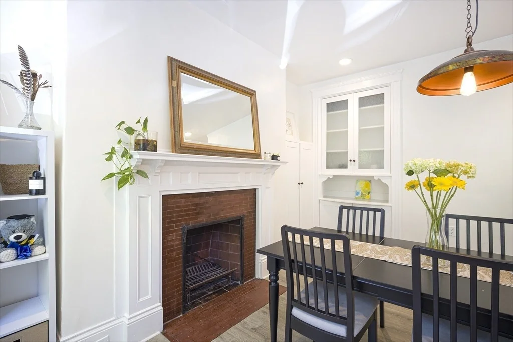 Photo of Unit 1 at 12 Colbourne Crescent