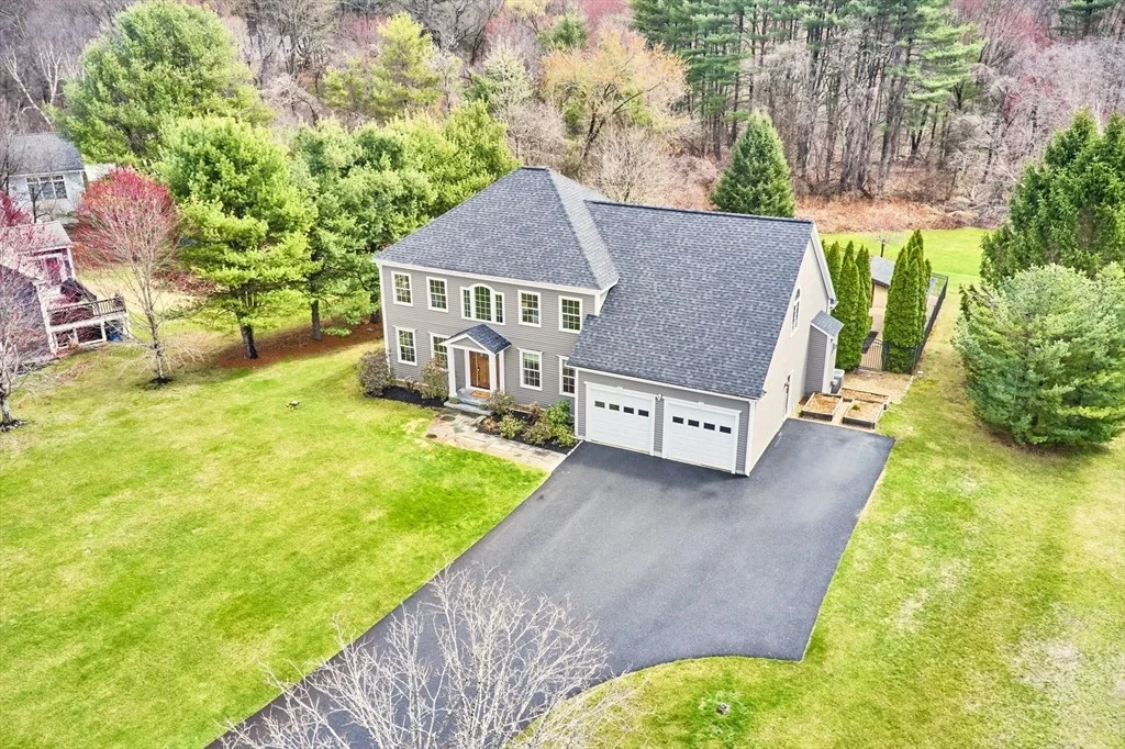 Photo of 30 Heritage Lane