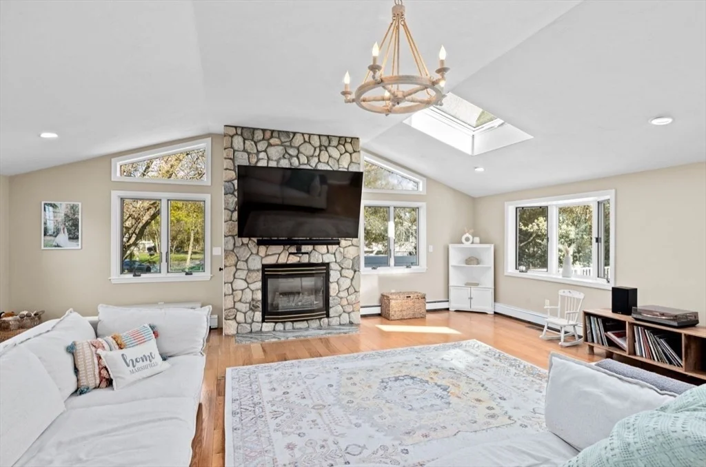 Photo of 63 Chandler Dr