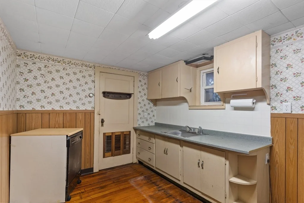 Photo of 21 Edgemere Blvd