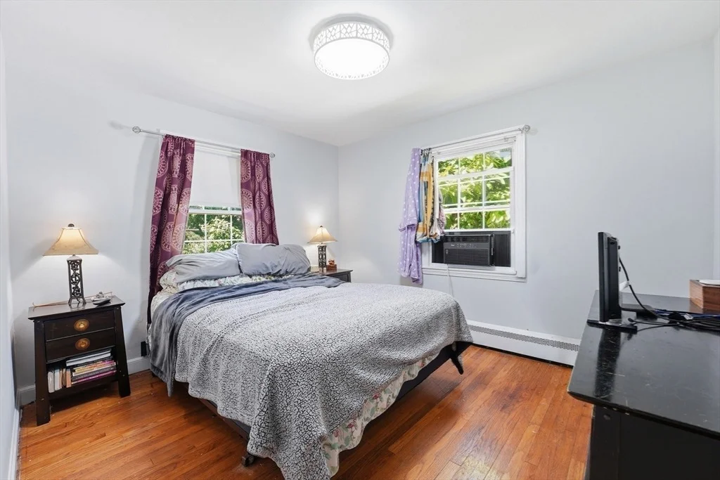 Photo of 375 River Rd