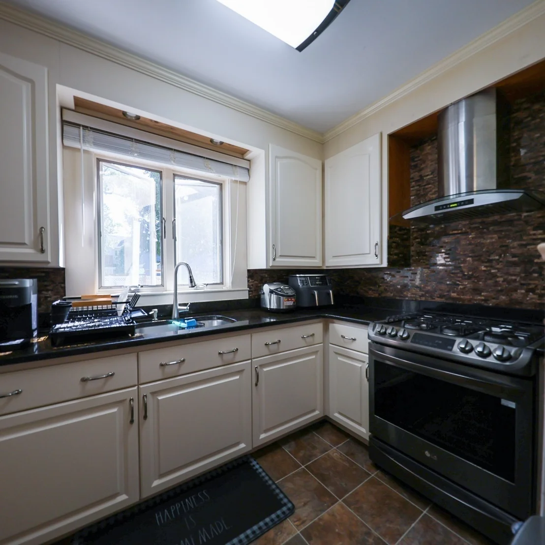 Photo of 374 Pine St