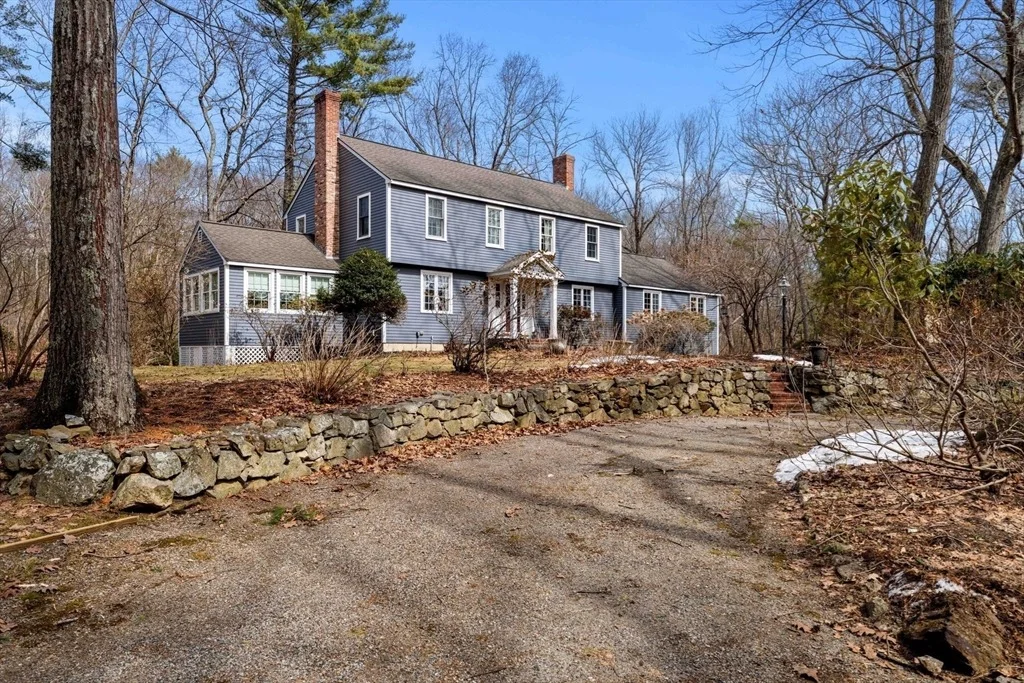 Photo of 12 Inverness Cir