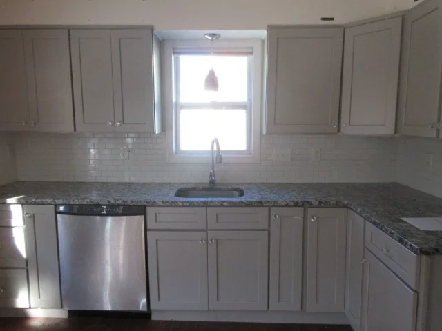 Photo of 425 1/2 Putnam Hill Road
