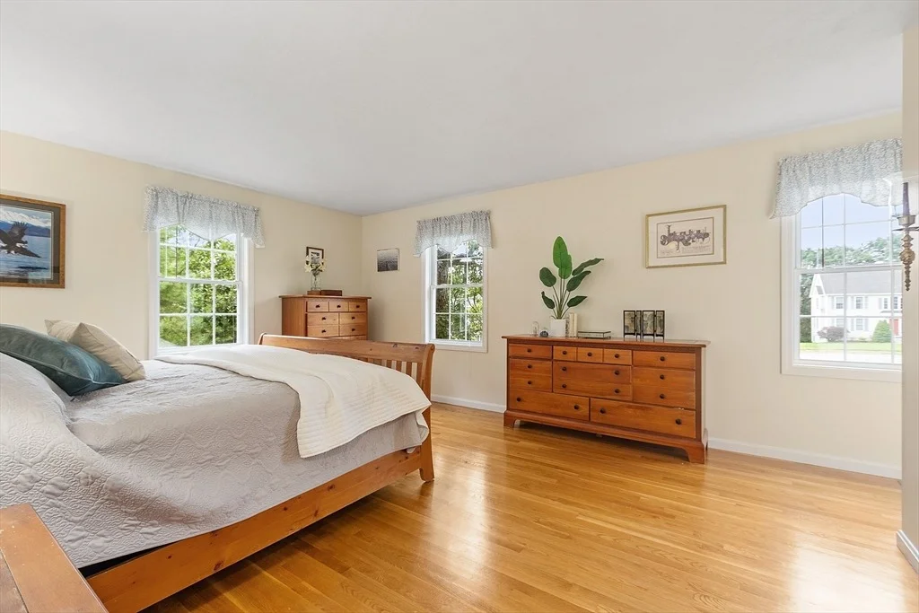 Photo of 6 Winterberry Ln