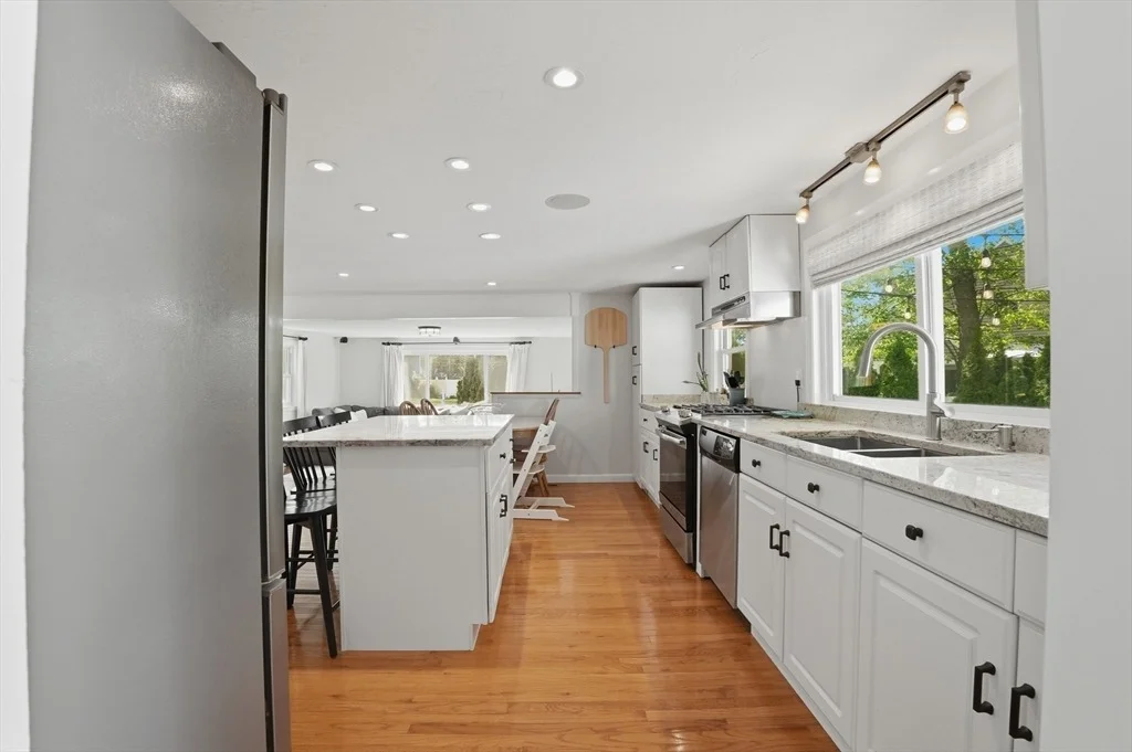 Photo of 12 Pleasant Cir