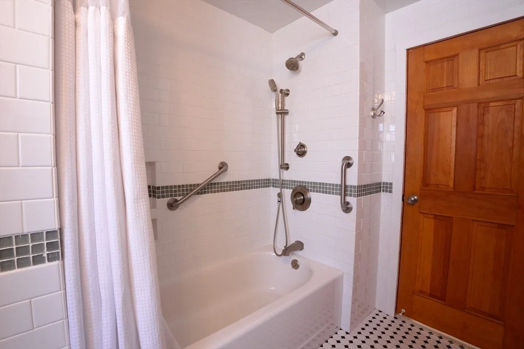 Photo of 447 Brook St.