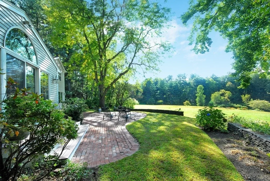 Photo of 308 Musterfield Road