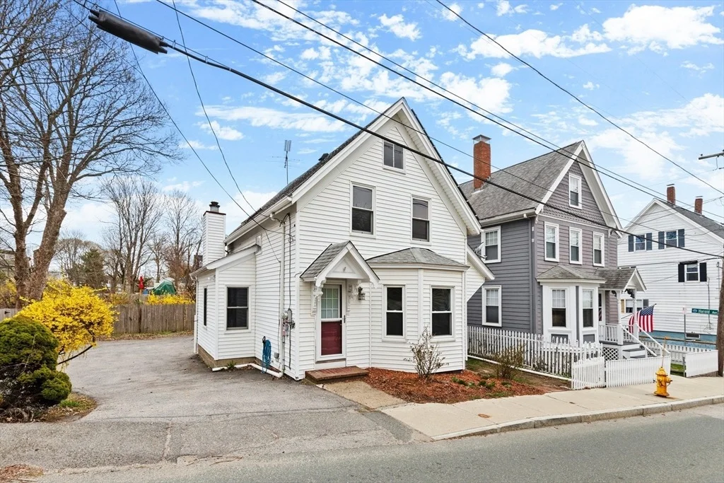Photo of 105 Centennial Ave