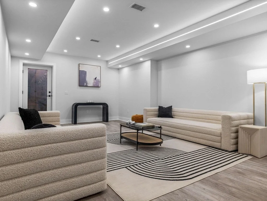 Photo of 108 Woodbine Circle