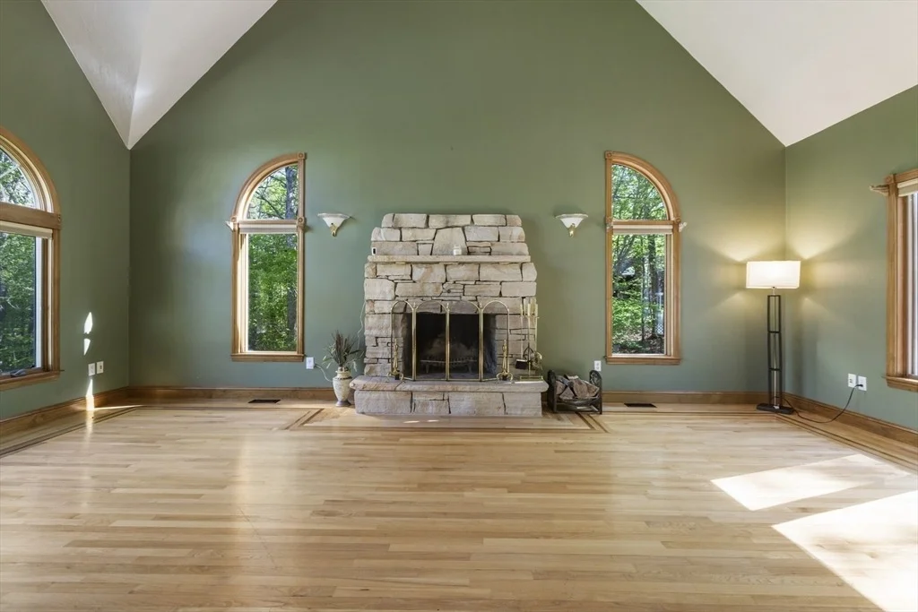 Photo of 27 Sullivan Blvd