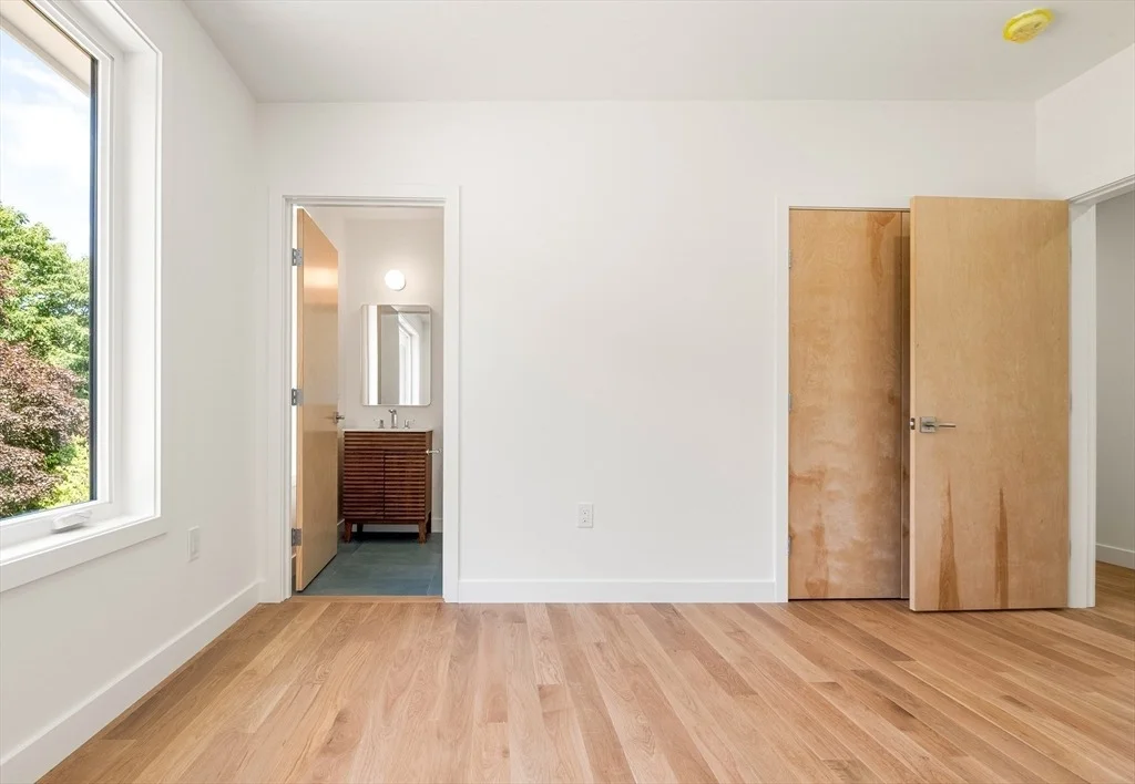 Photo of 23 Deerhaven Rd