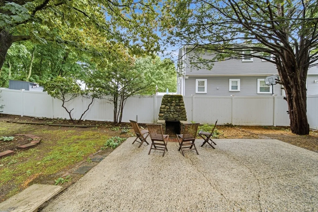 Photo of 8 Brackett Ave