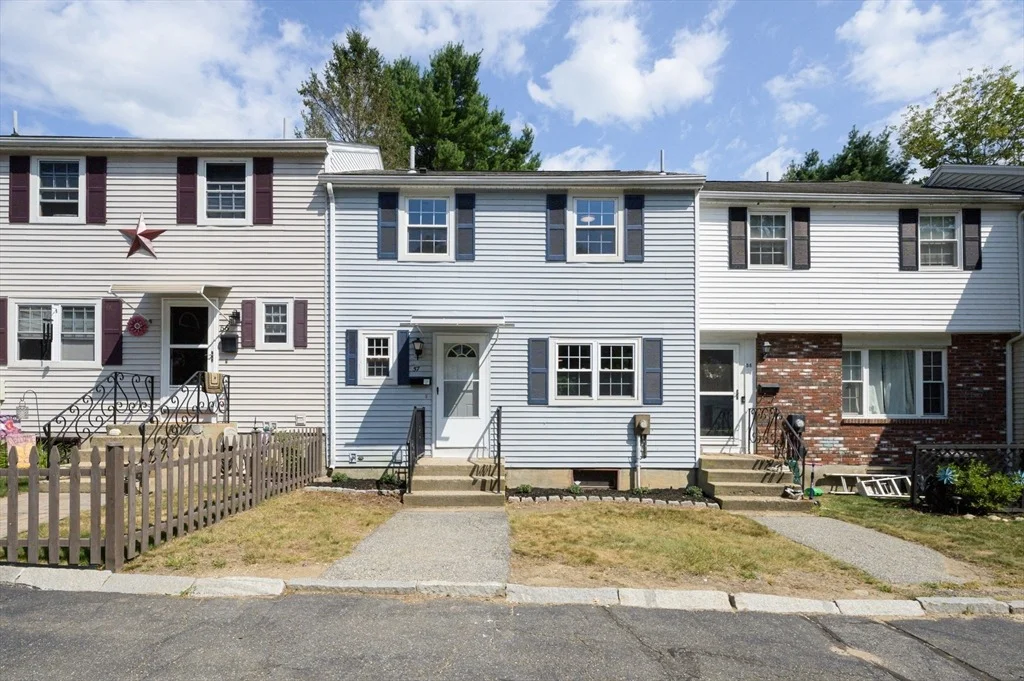 Photo of 57 Warebrook Vlg