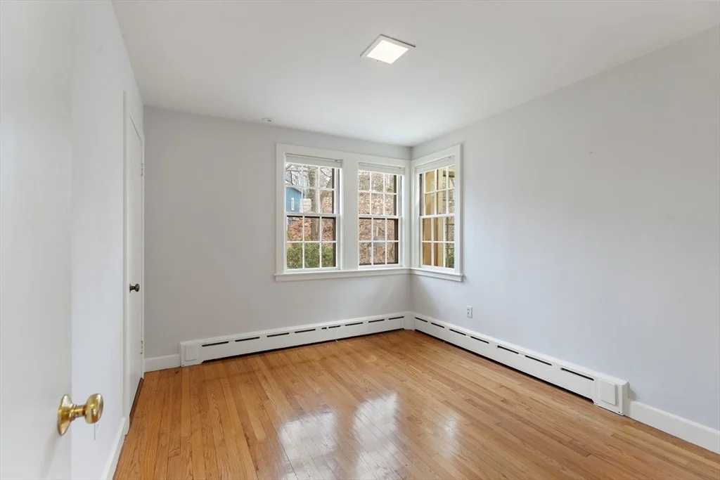 Photo of 4 Stony Brook Rd