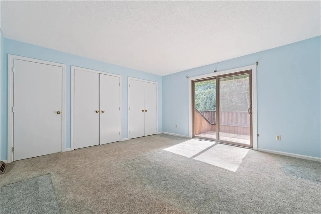 Photo of 110 Queens Brook Rd