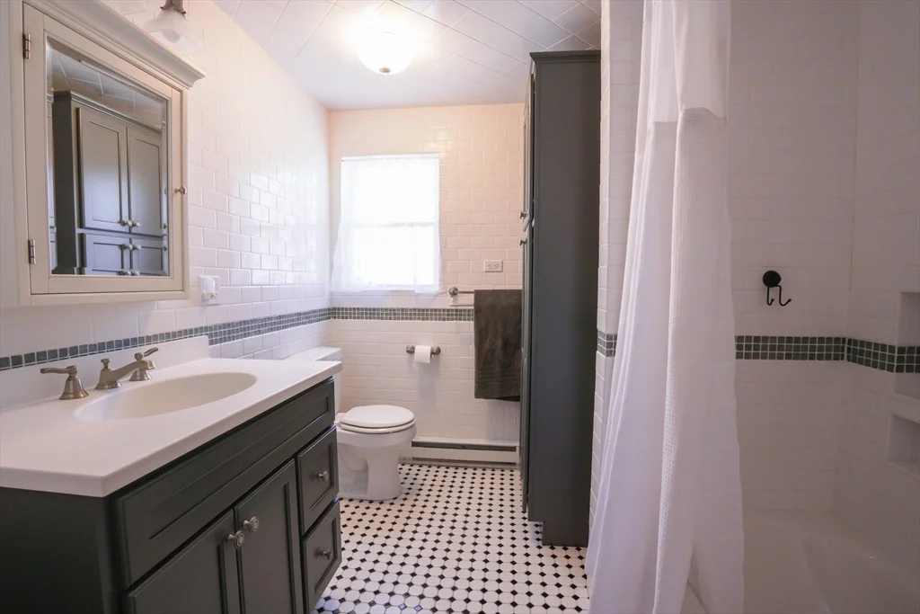 Photo of 447 Brook St.