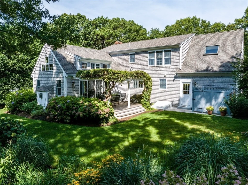 Photo of 8 Macandrew Dr