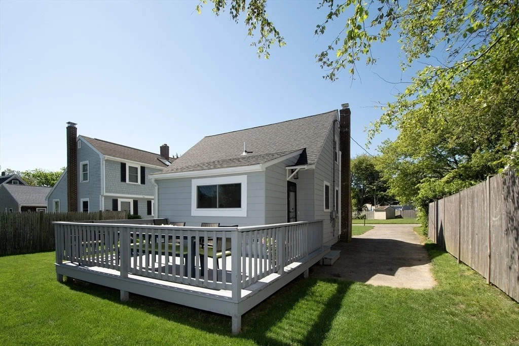 Photo of 90 Colonial Rd