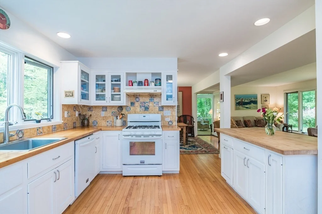 Photo of 12 High Meadow Rd