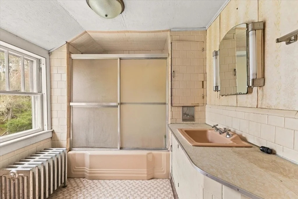 Photo of 57 Onset Ave