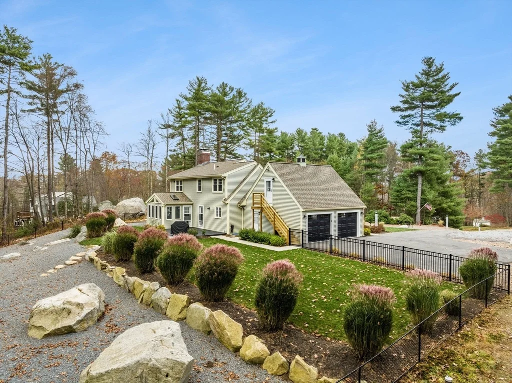 Photo of 16 Forest Park Dr