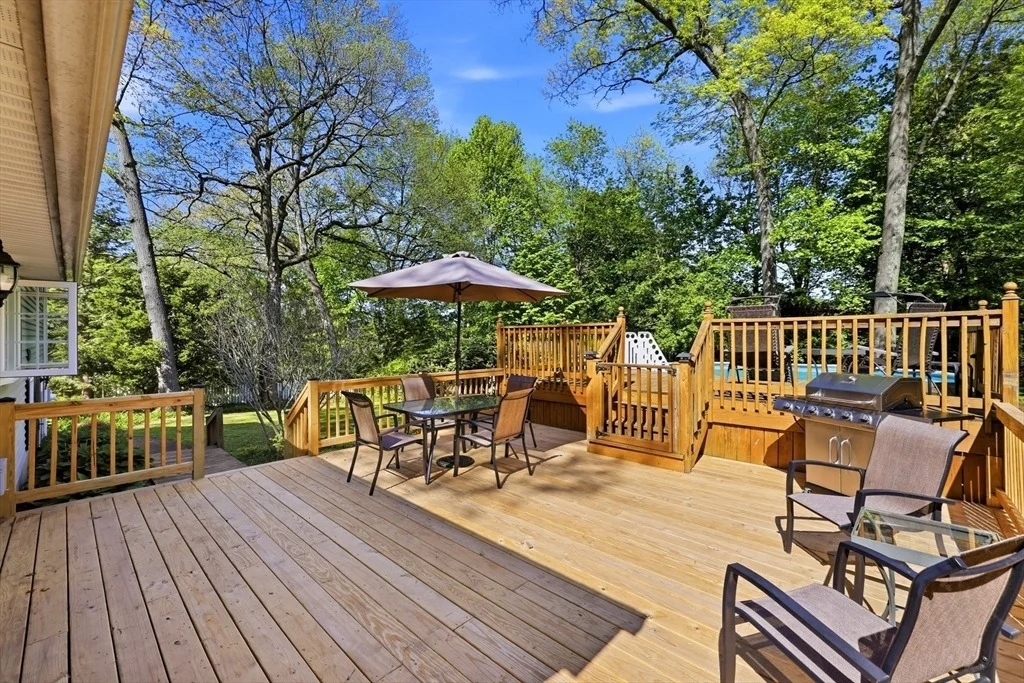 Photo of 9 Meadowbrook Drive