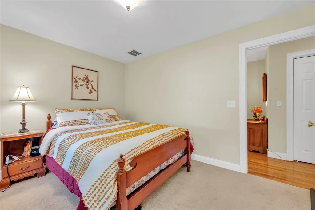 Photo of 10 Turner Ln