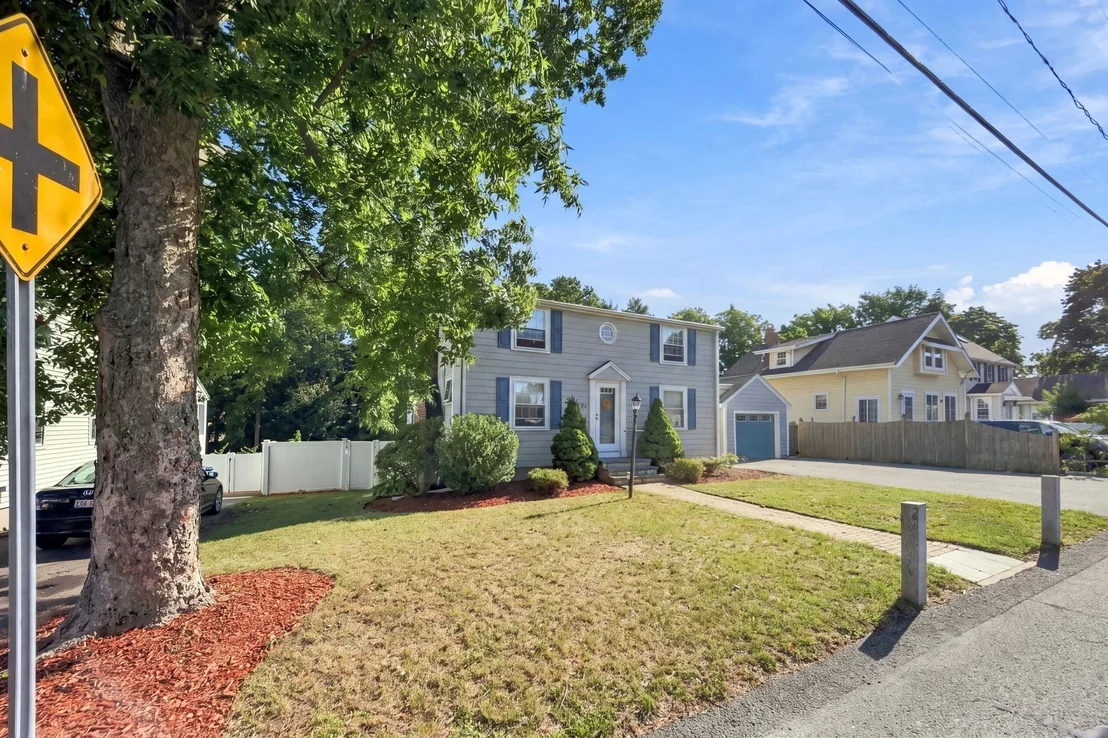 Photo of 147 Elmlawn Rd
