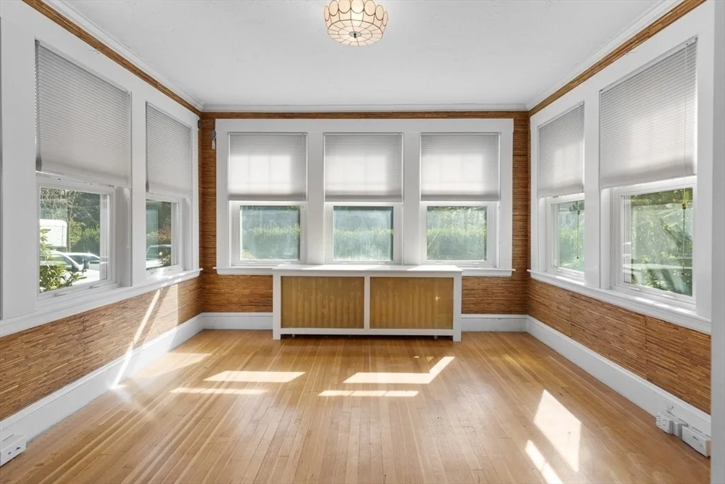 Photo of 14 Cottage St