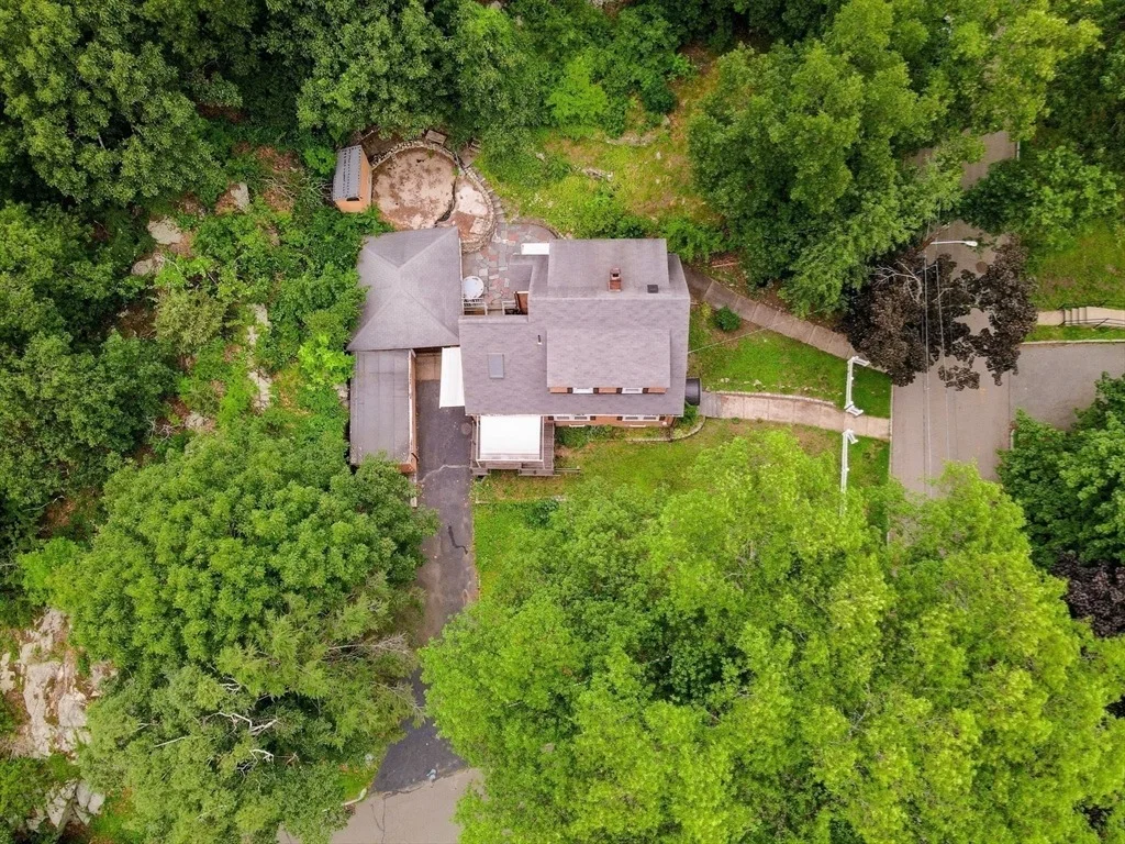 Photo of 160 Forest St