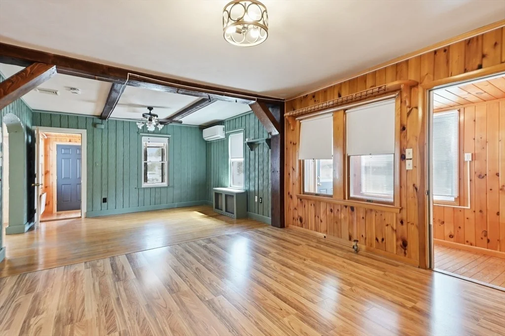 Photo of 64 Stewart St
