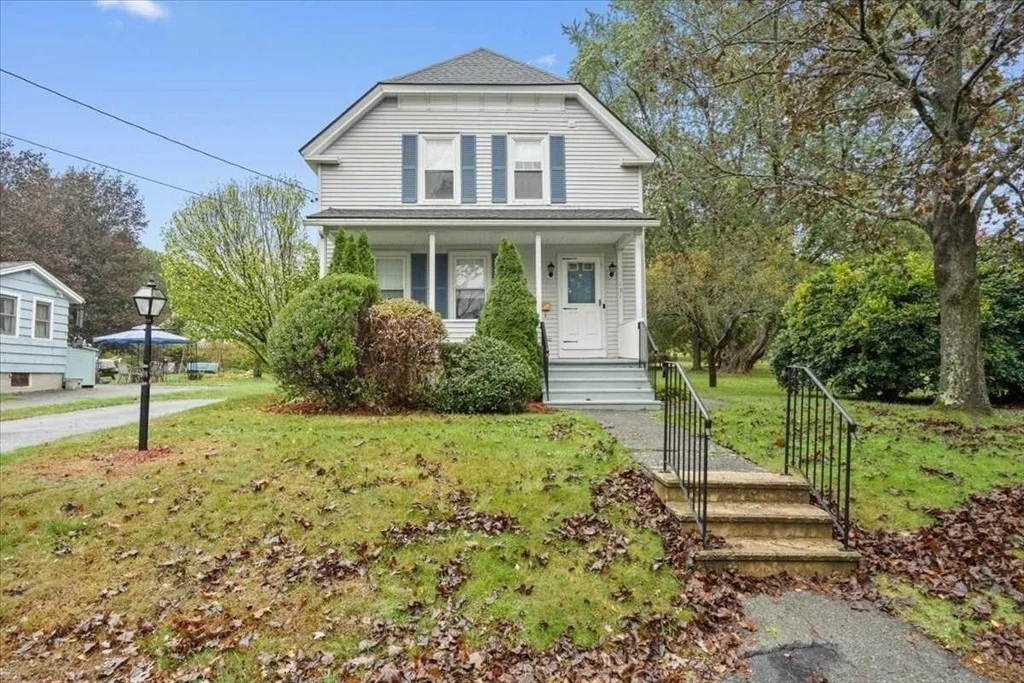 Photo of 131 Main St