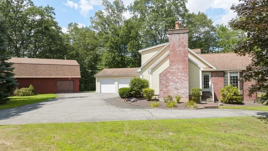 Photo of 98 Blossom Rd