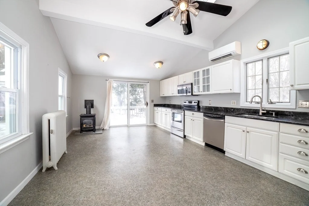 Photo of 18 Hadwen Lane