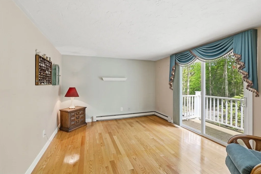 Photo of 17 Briggs Ave